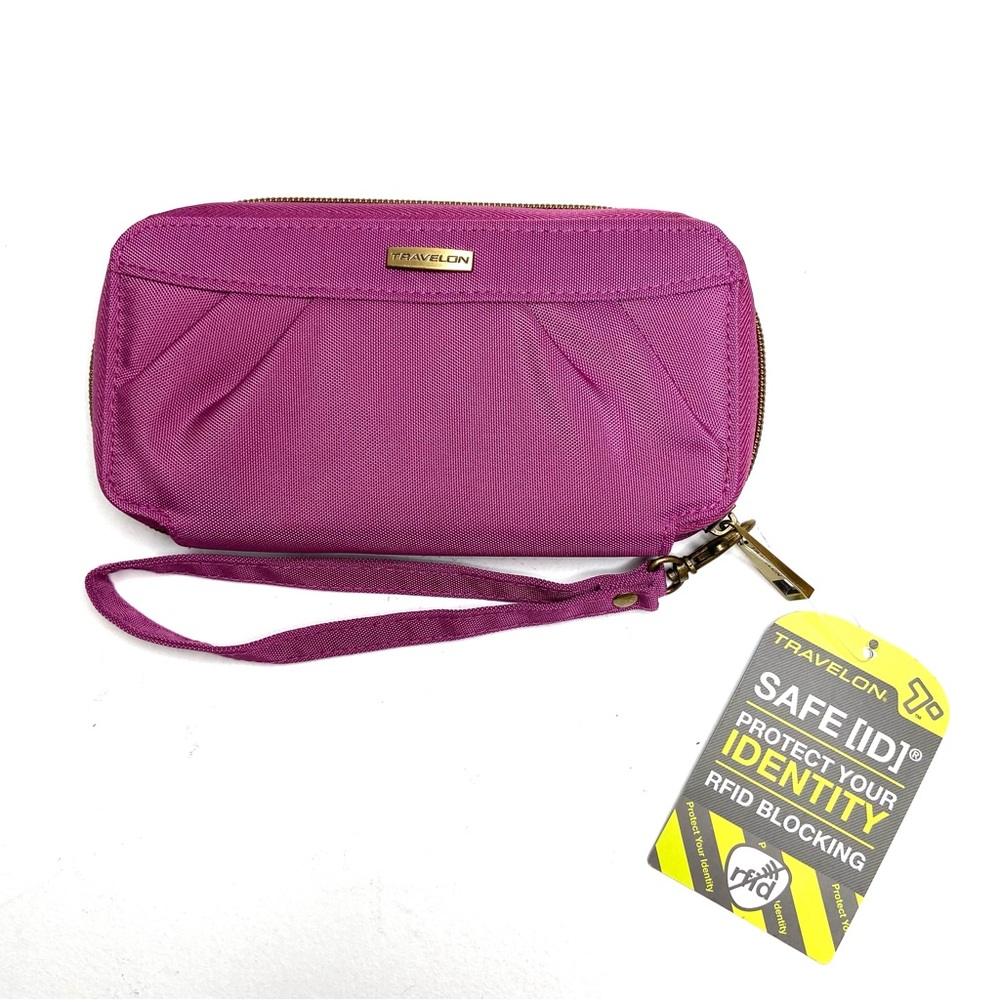 TRAVELON RFID Blocking Full Zip Wallet Wristlet